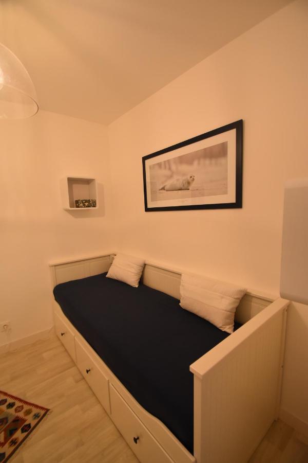 Escale A Saint Wary Classe 4 Etoiles Exterior photo